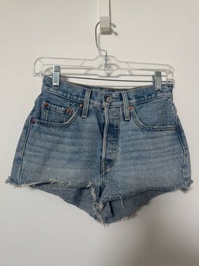 Levi’s Women’s High-Rise Light Blue Denim Shorts, Size 24